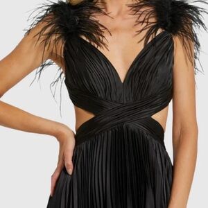 Mac Duggal Elegant Black Backless Dress with Feather Accents